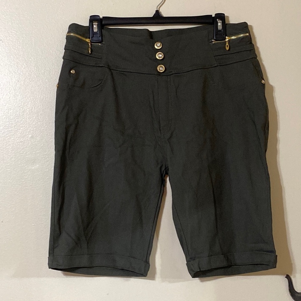 THRILL shorts